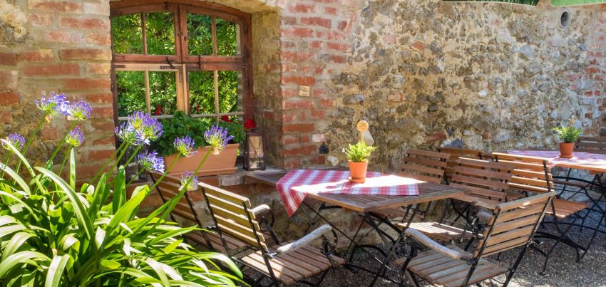 Biergarten, Landgasthof "Zum Goldenen Kreuz" Pfrungen