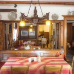 Gaststube, Restaurant, Landgasthof "Zum Goldenen Kreuz" Pfrungen