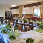 Der Festsaal festlich eingedeckt, Landgasthof "Zum Goldenen Kreuz"