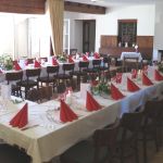 Der Festsaal festlich eingedeckt, Landgasthof "Zum Goldenen Kreuz"