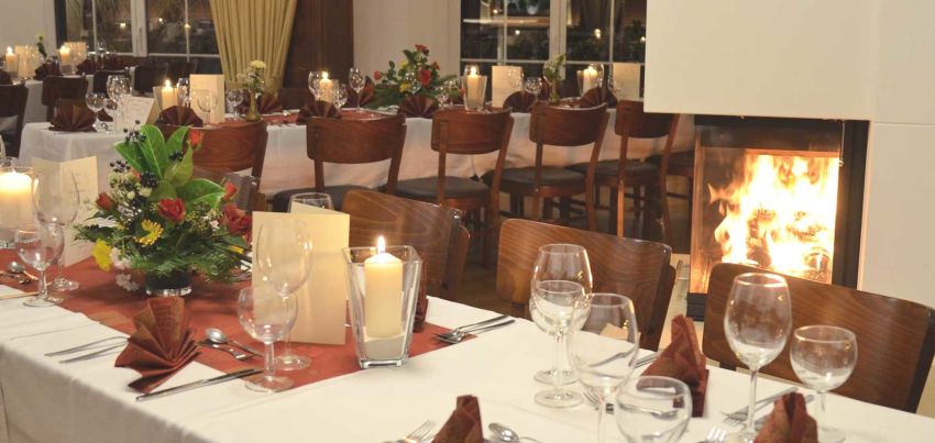 Saal für Feierlichkeiten im Landgasthof "Zum Goldenen Kreuz" in Pfrungen